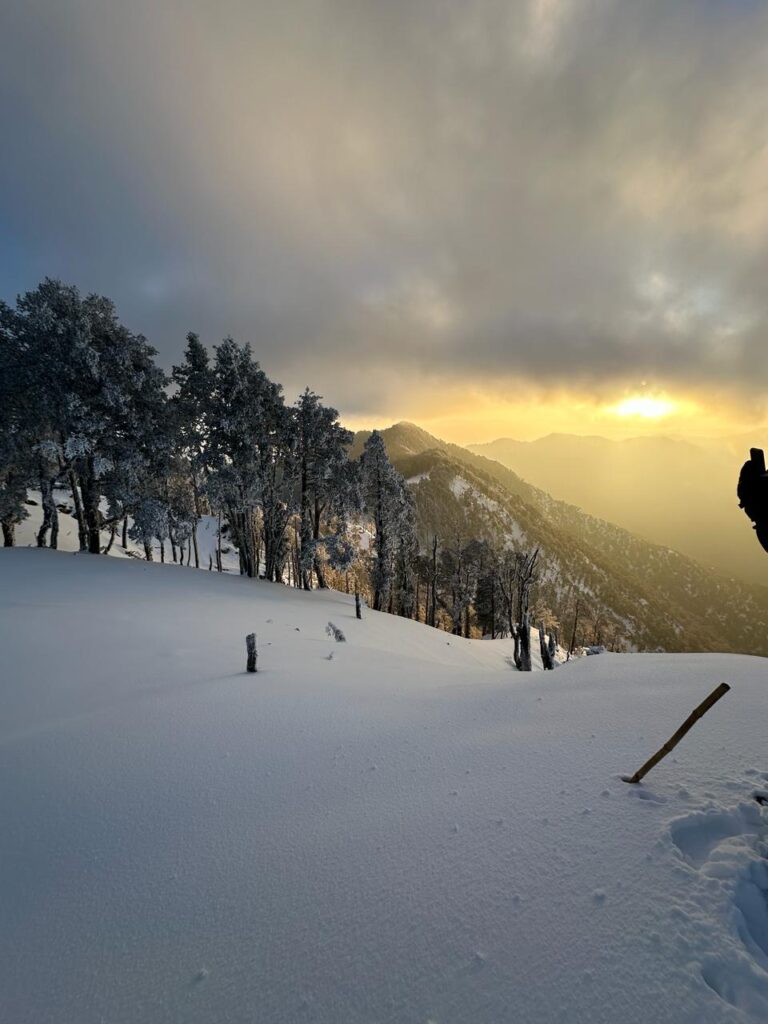 Nag Tibba Trek during snow season